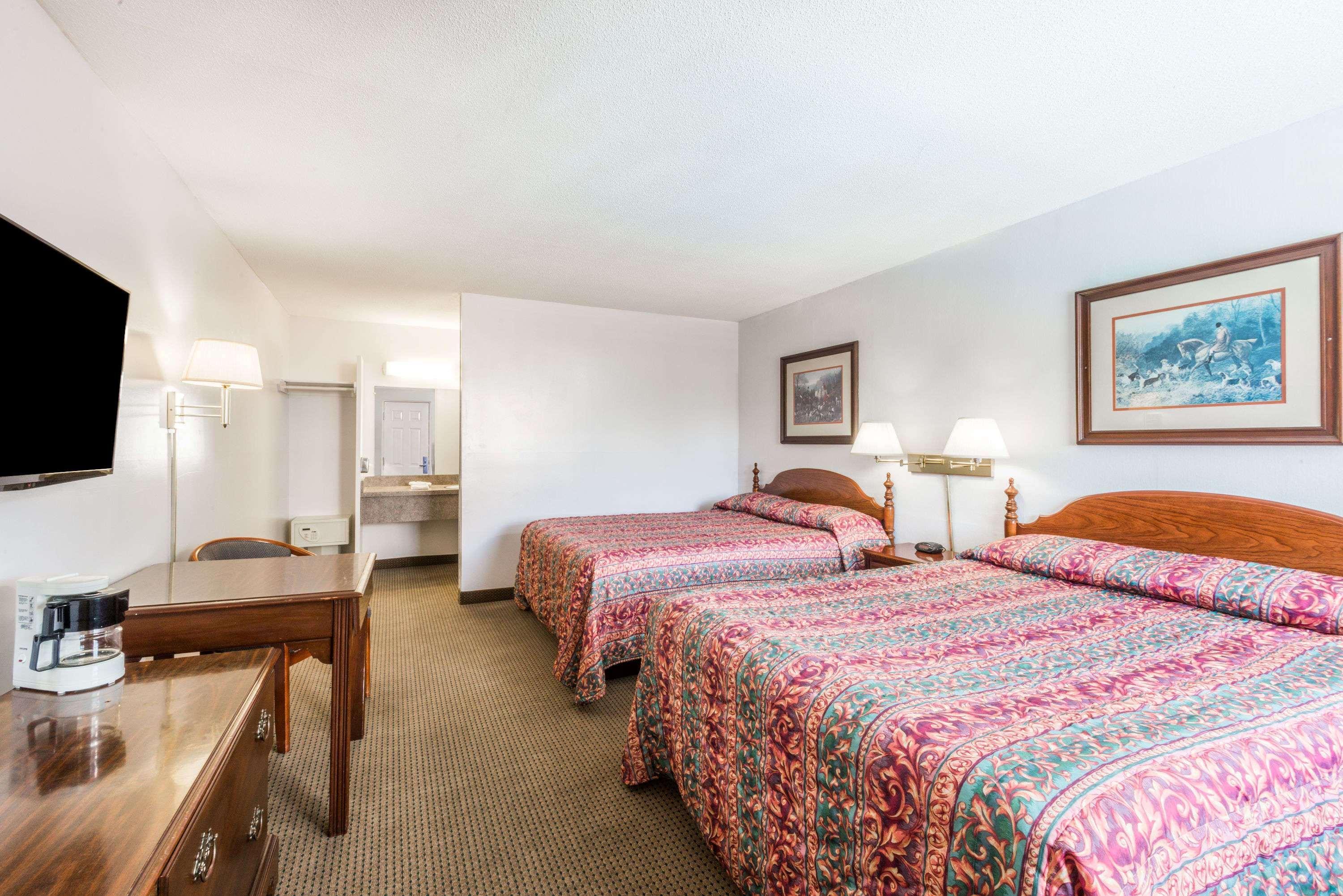 Travelodge By Wyndham Cape Cod Area West Dennis Bagian luar foto