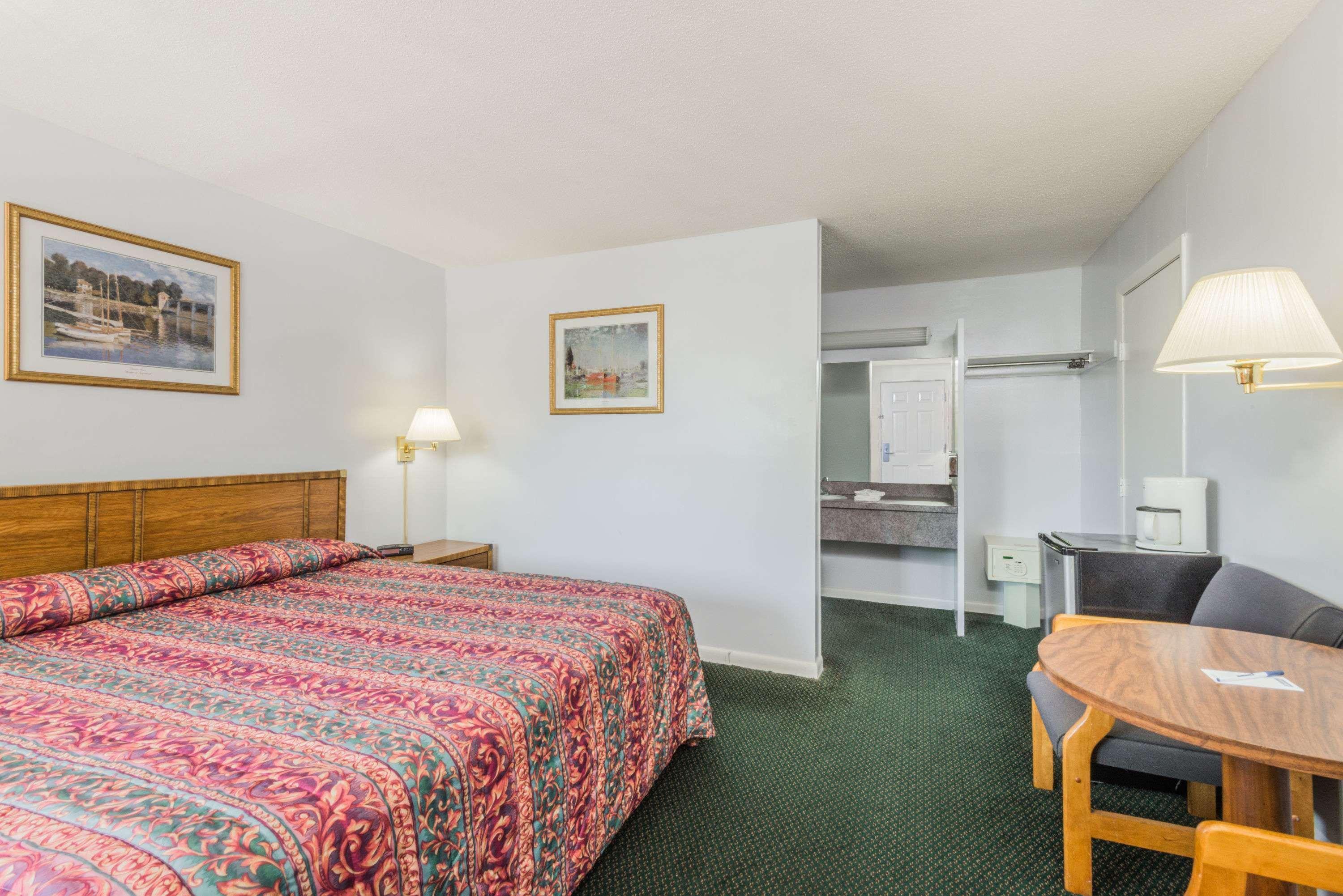 Travelodge By Wyndham Cape Cod Area West Dennis Bagian luar foto