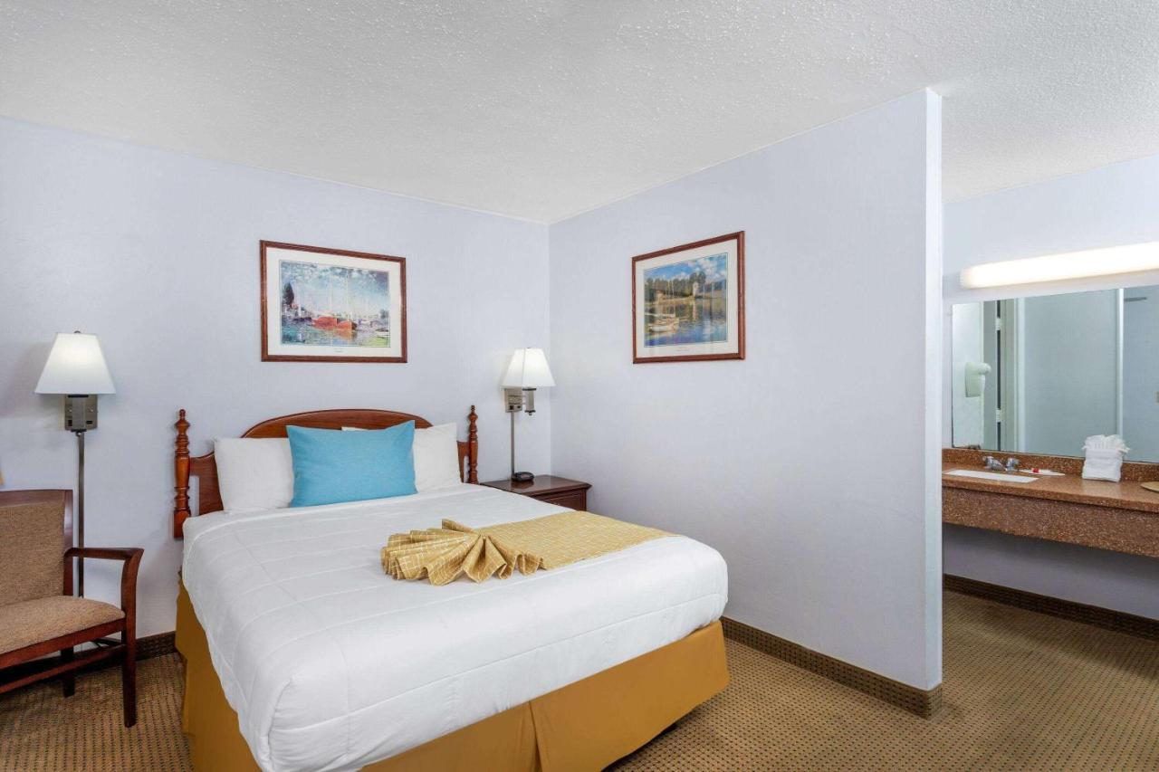 Travelodge By Wyndham Cape Cod Area West Dennis Bagian luar foto